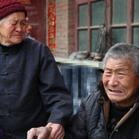 (沧海一声笑滔滔两岸潮什么意思)沧海一声笑 哈哈 滔滔:风浪起,笑看世事变幻,潮起潮落任自然 (沧海一声笑滔滔两岸潮什么意思)沧海一声笑 哈哈 滔滔:风浪起,笑看世事变幻,潮起潮落任自然