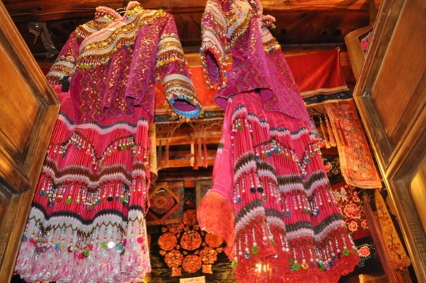 (吉普赛服饰)揭秘吉普赛特色美美小店：感受风格独特的手工艺与文化魅力