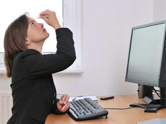 电脑综合征症状大揭秘：眼睛疲劳、颈部僵硬、手指酸痛、头痛等常见症状详解