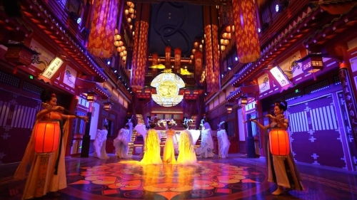 (长安十二时辰街道布景)探索长安十二时辰主题街区：穿越历史与文化的时光之旅