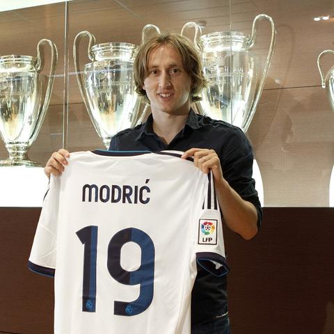 (超级战舰2全面反在线视频)超级战舰2全面反击在线观看免费，震撼战斗画面让人惊叹不已