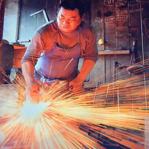 (英雄的铁匠铺饰品配方)17种英雄的铁匠打造的首饰图片，带你领略不一样的英雄风采