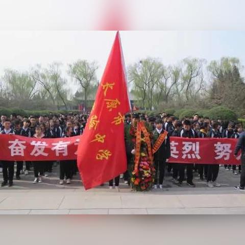 (央视荣耀时刻是什么节目)荣耀时刻访谈节目：探寻成功之路，见证辉煌人生。
