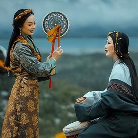 探寻人皮鼓阿姐鼓的历史渊源和文化意义: 传承千年的神秘乐器传奇