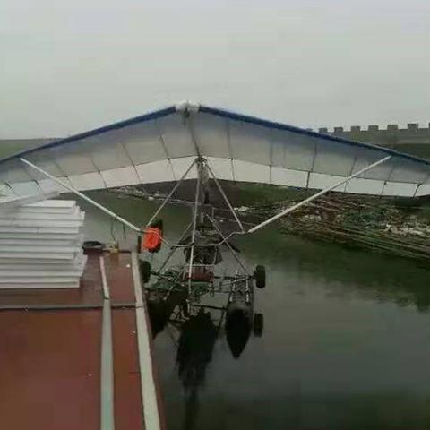 探寻能源替代方案：当我们面临'往日不再，没油了怎么办'的环境威胁时，可持续和环保的选择是什么？