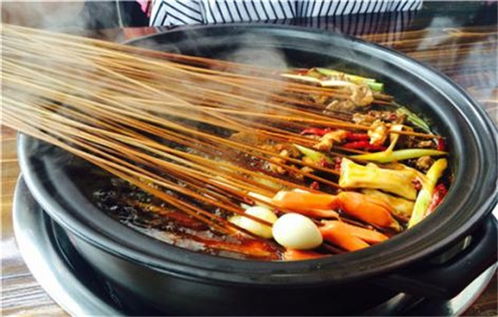 (经常吃串串香对身体危害大吗)经常吃串串对身体有什么害处？别让美味成为健康隐患！