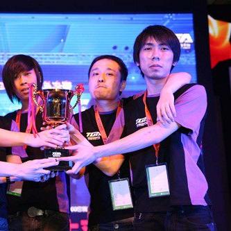 天梯精彩对决:巅峰玩家之间的智力与技巧较量,展现电竞激情与荣耀 天梯精彩对决:巅峰玩家之间的智力与技巧较量,展现电竞激情与荣耀