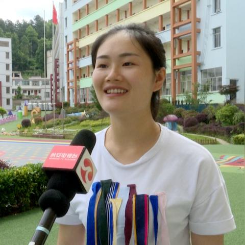 (来咬我呀用英语怎么说)来咬我呀游戏：体验超刺激的互动玩法，挑战你的勇气和智慧！