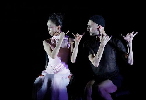 (浅谈舞蹈服装在舞蹈中的作用)一起来跳舞,还会开服吗?带你探讨舞蹈与服装之间的关系! (浅谈舞蹈服装在舞蹈中的作用)一起来跳舞,还会开服吗?带你探讨舞蹈与服装之间的关系!