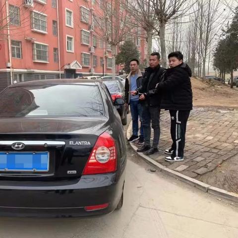(砸烂车玻璃属什么行为)探讨砸烂汽车玻璃应负何种责任:犯罪行为还是小事一桩? (砸烂车玻璃属什么行为)探讨砸烂汽车玻璃应负何种责任:犯罪行为还是小事一桩?