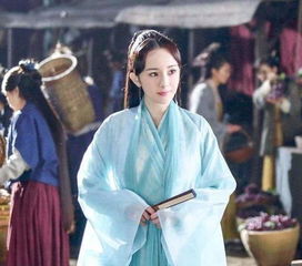 (白浅在四海八荒是什么样的身份)白浅四海八荒第一美人，绝世倾城如梦幻，仙境之外踏莲花。