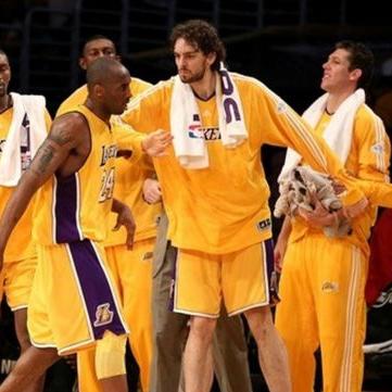 (铁血阵地手游官网)探秘微信小程序铁血阵地：宛如一场未开战的游戏剧场